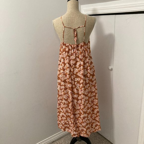 Small Lush Floral Maxi Dress - Picture 4 of 7